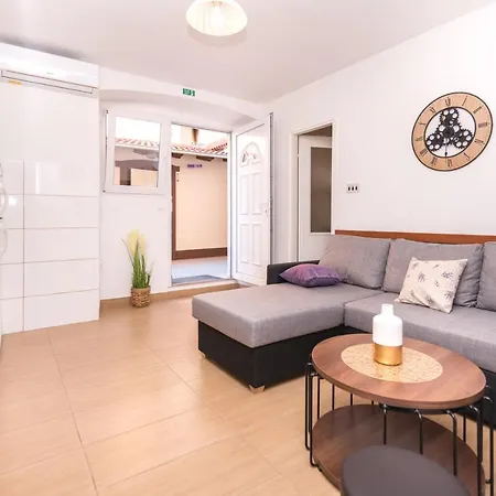 Appartement Anamari *